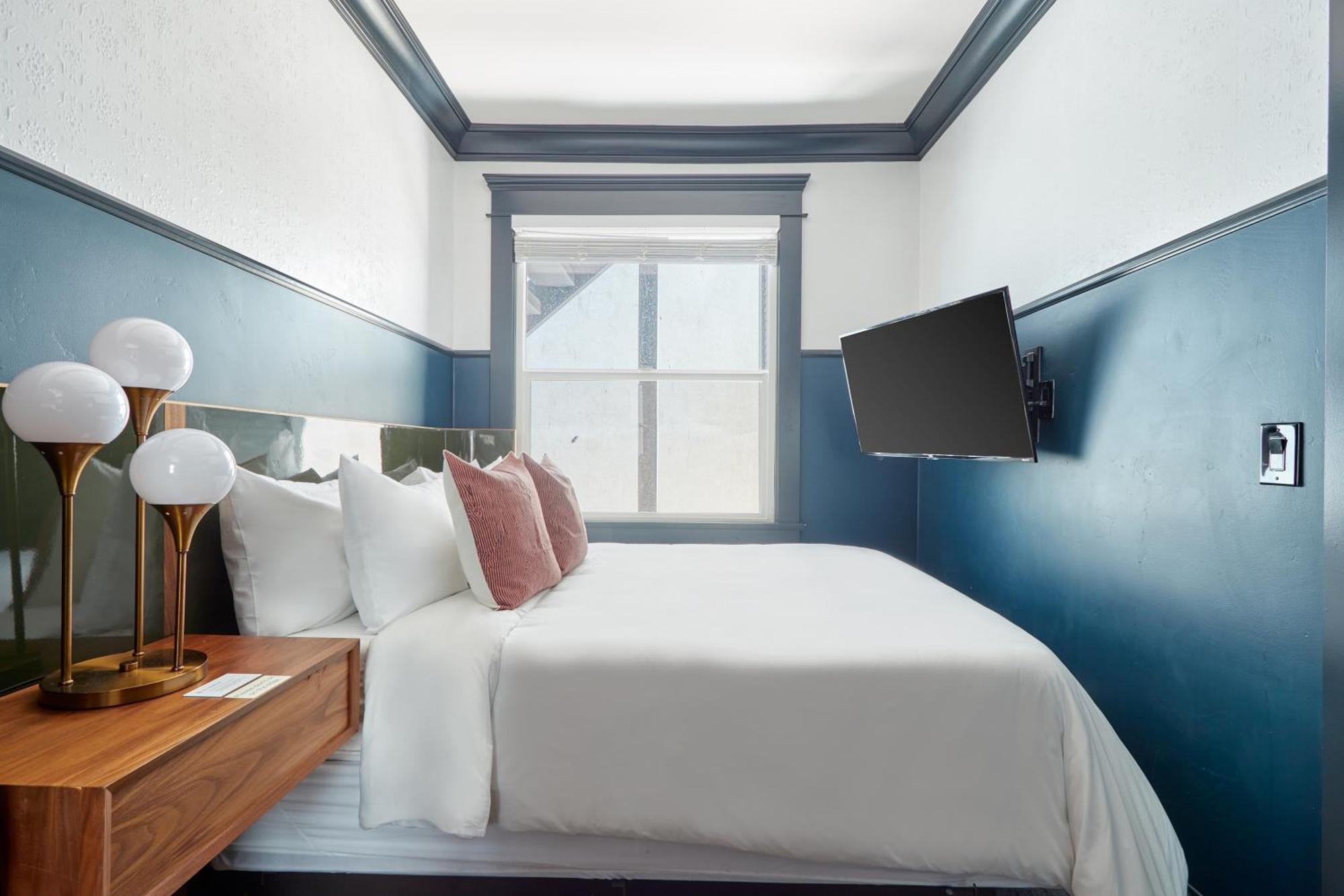 Hotel The Davis Downtown